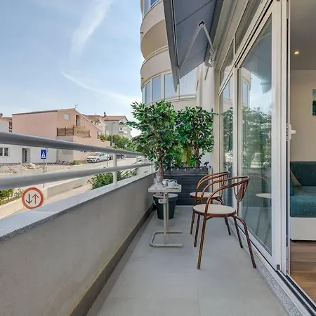 Apartament East *