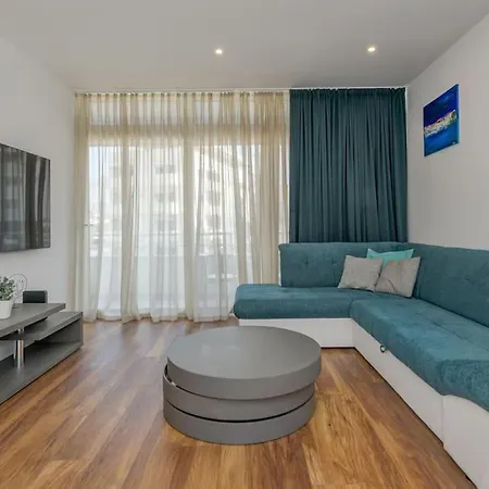 Apartament East *