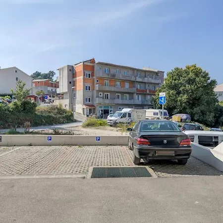 Apartament East *