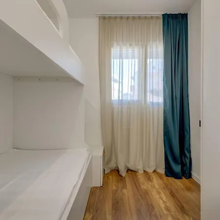 Apartament East