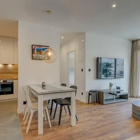 Apartment East
