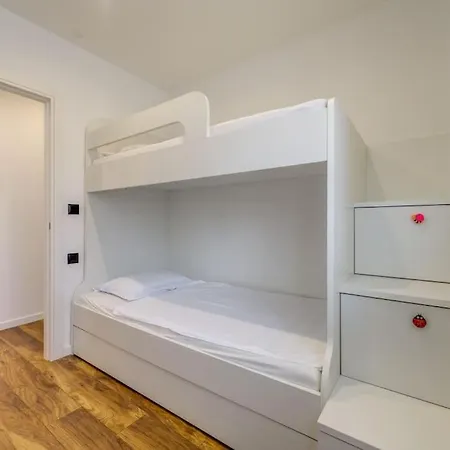 Apartment East *